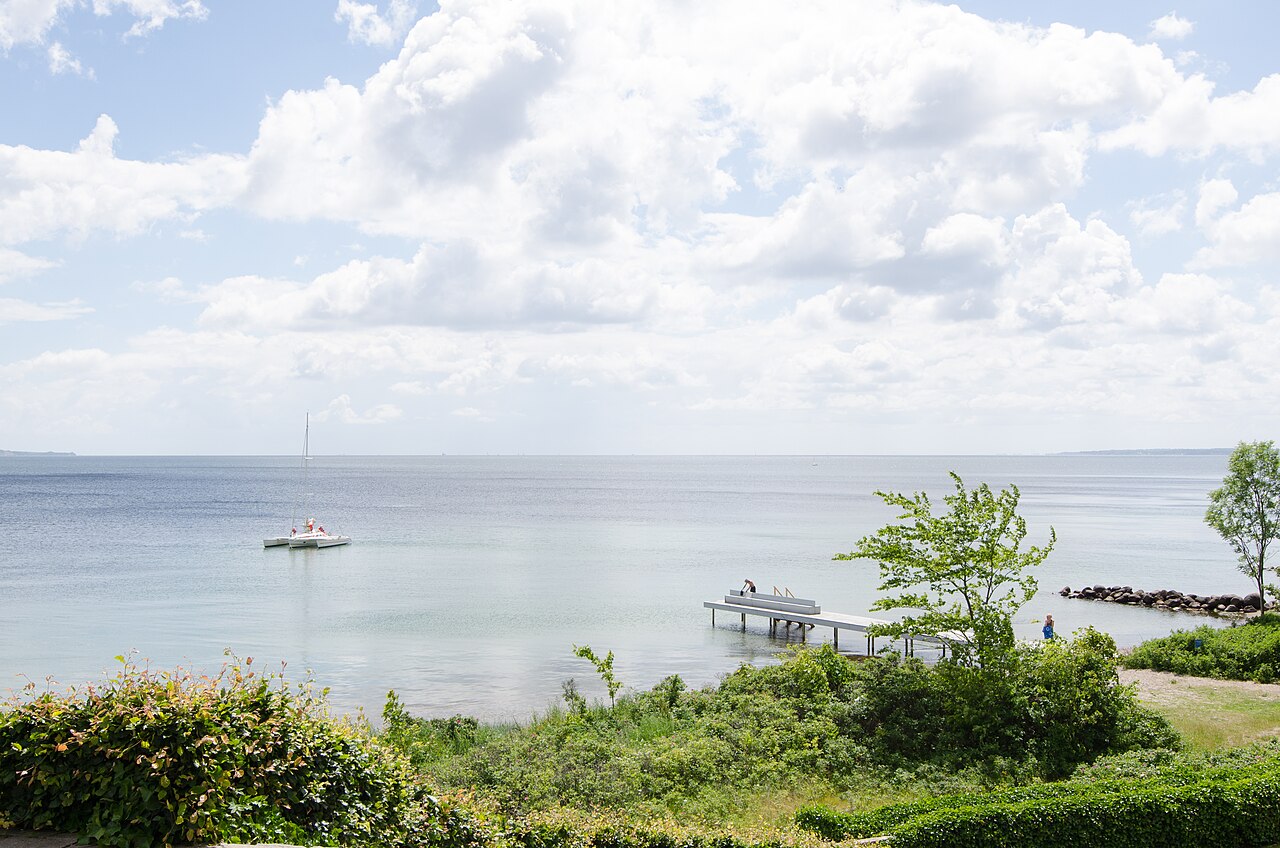 Louisiana Museum of Modern Art overlooking the Øresund